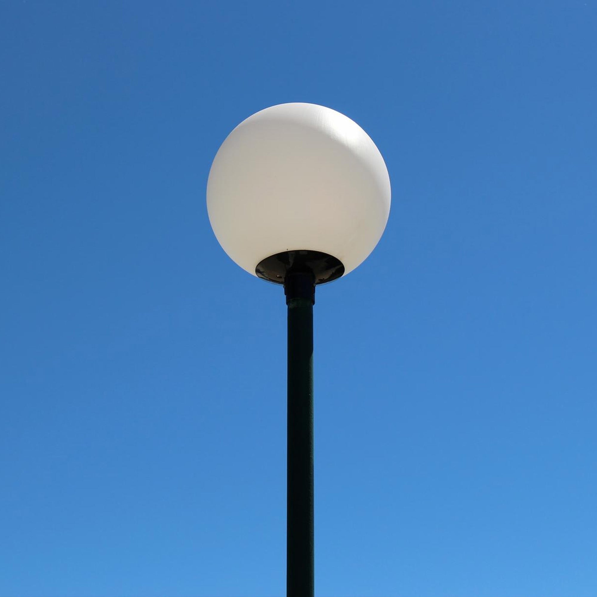How to choose the right lamp post globe for outdoor lighting?