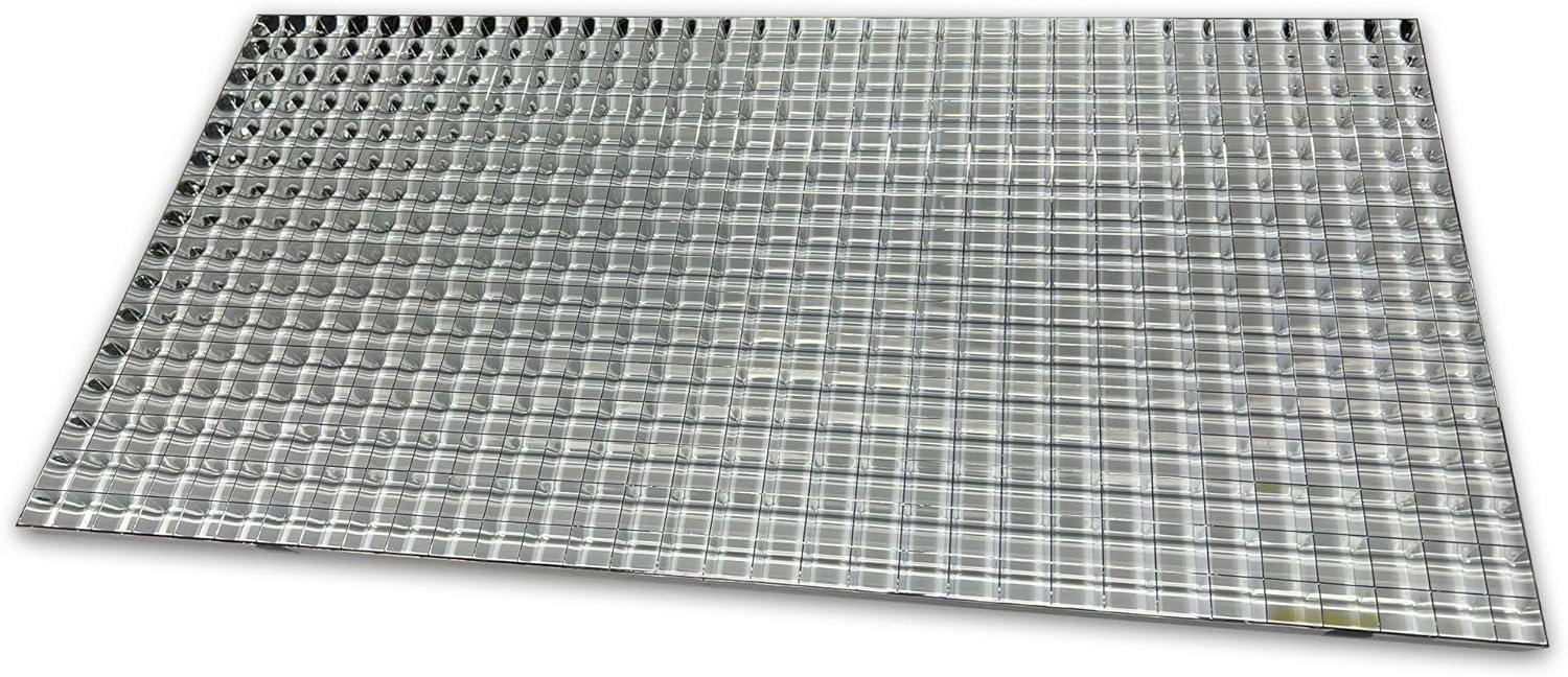 Parasquare 2 Louver: 1-1/2” x 1-1/2” x 1” panel grid pattern detail