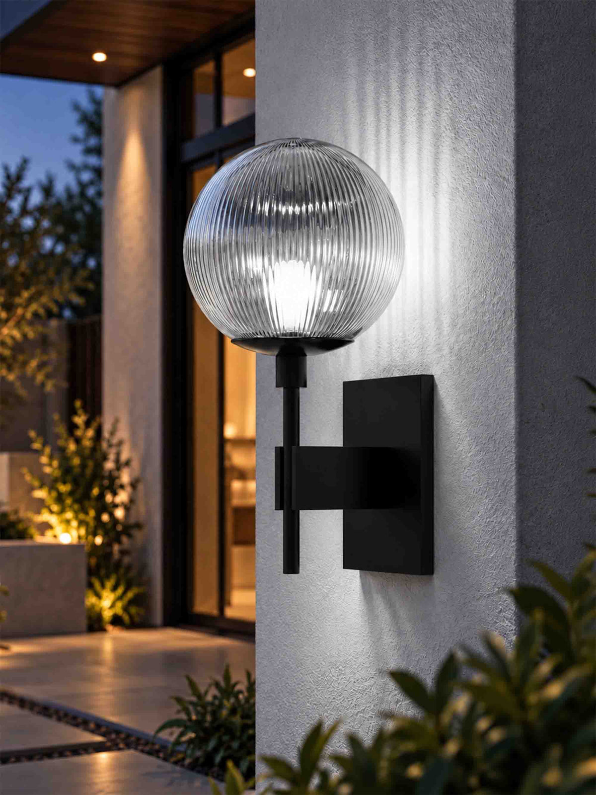 8" Globe Wall Mounted Lamp