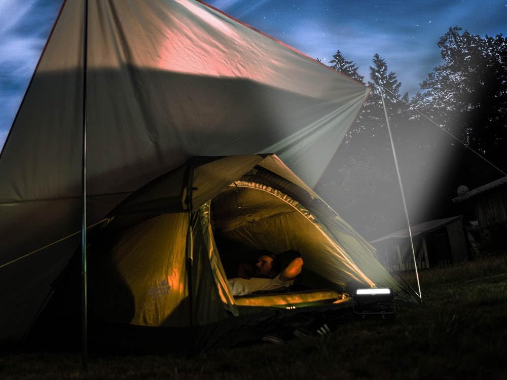 KastLite LED Solar Powered Flood Light